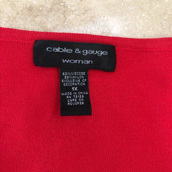 Never Worn Cable & Gauge Embellished Top With Beautiful Gold Clasp - Picture 2 of 8